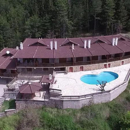 Giova's House