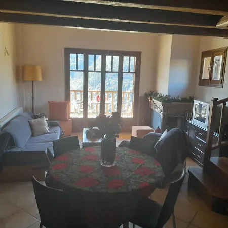 Giova's House